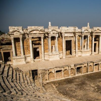 De Romeinse amfitheater als bezienswaardigheid in Side